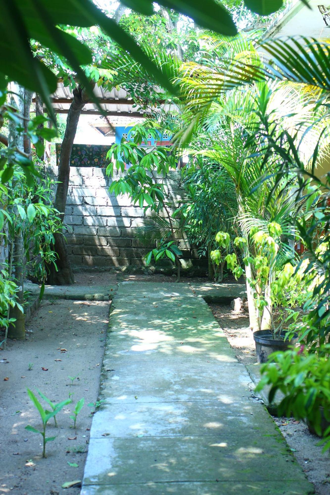 Three V Homestay Kuta  Εξωτερικό φωτογραφία