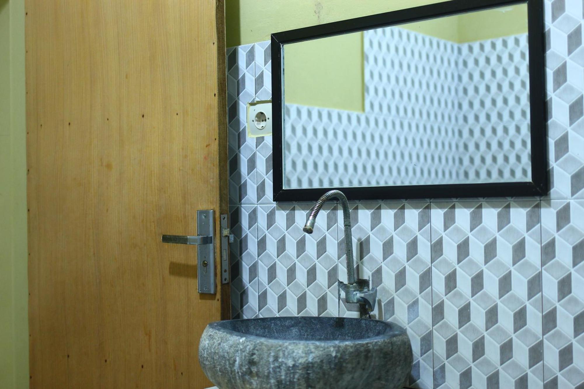 Three V Homestay Kuta  Εξωτερικό φωτογραφία